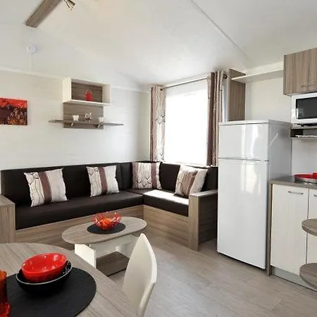 Des Alberes Holiday home *